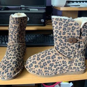 Bearpaw hickory leopard boots